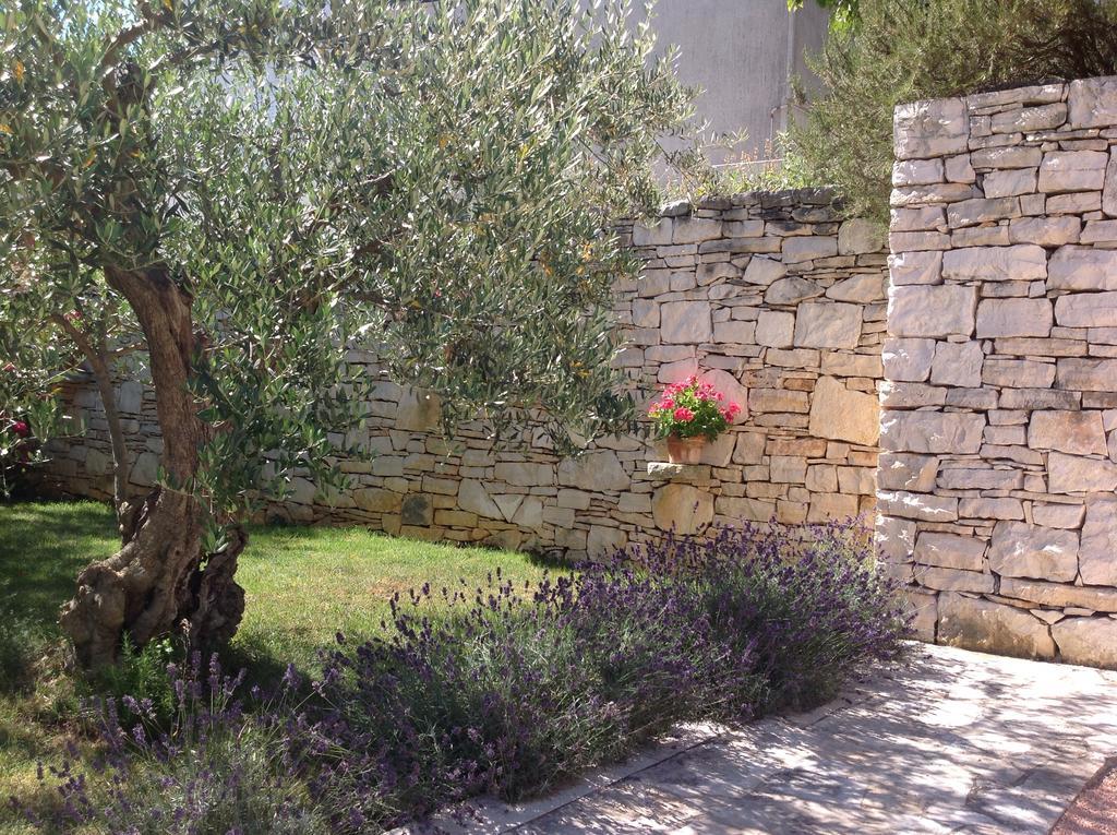 Apartments Villa Ina Brseč エクステリア 写真