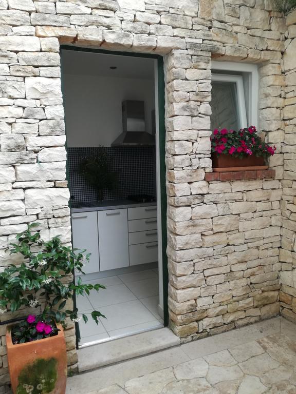 Apartments Villa Ina Brseč エクステリア 写真