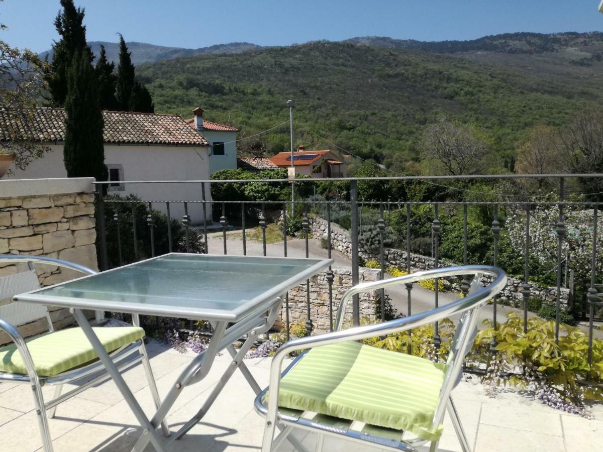 Apartments Villa Ina Brseč エクステリア 写真