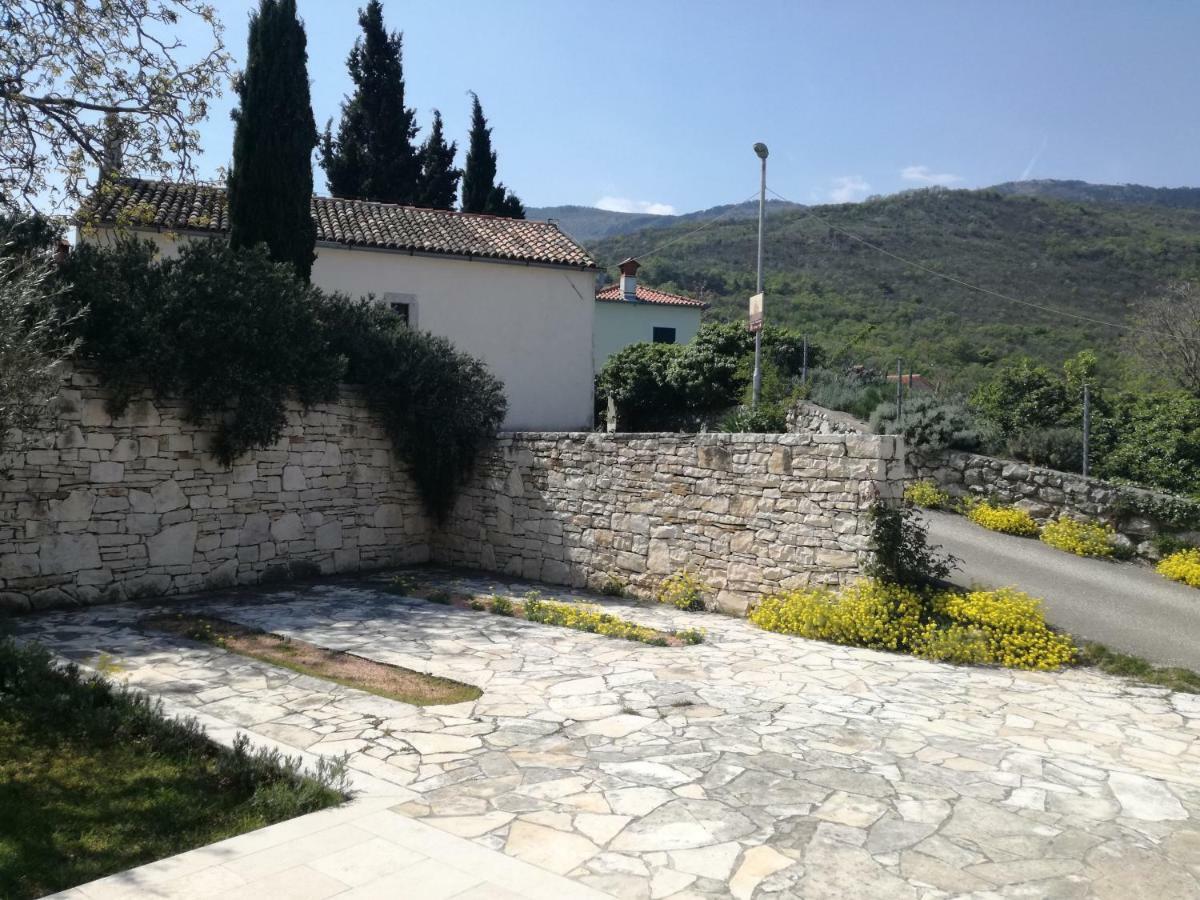 Apartments Villa Ina Brseč エクステリア 写真